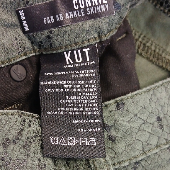 Kut from the Kloth Size 2 Green Skinny Snakeskin Print Jeans Ankle - Picture 6 of 6